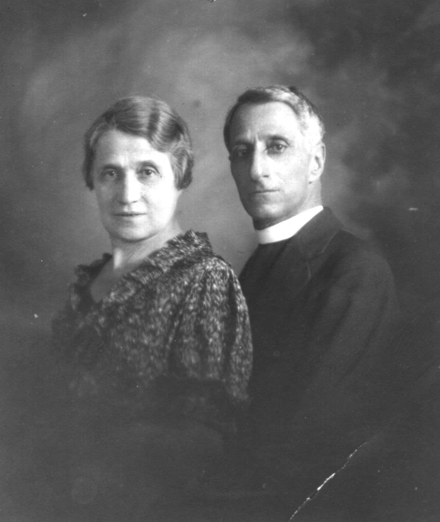 Emanuela e Luigi Sturzo ritratti insieme